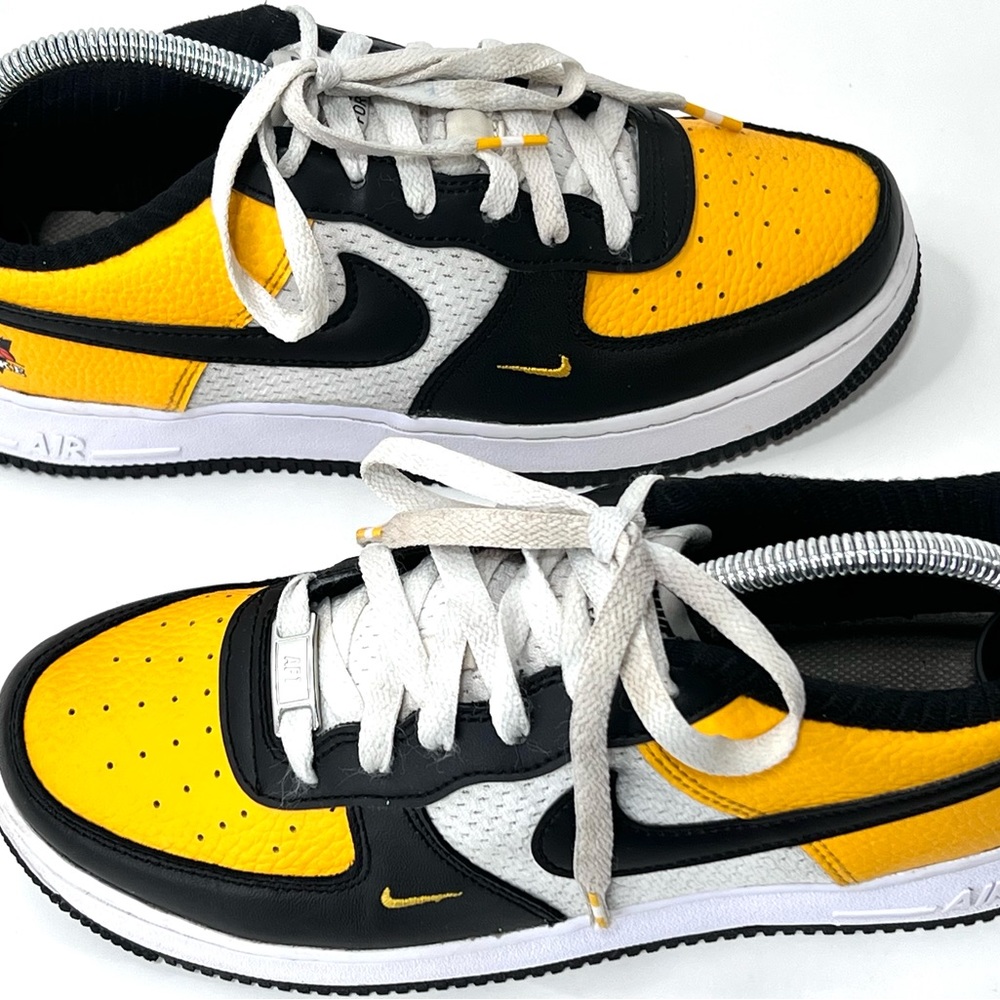 Nike Air Force 1 | Size 7Y / 8.5 Women's | DQ7779-700 | Gold/Black